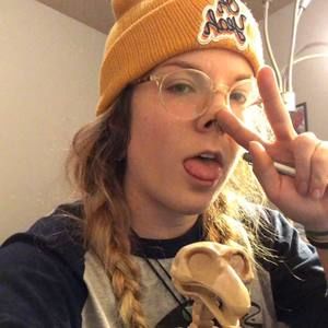 Meet your Posher, April